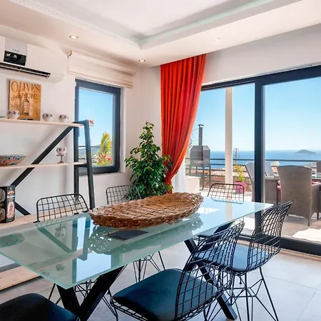 Sleeps 6 With Pool Air Con And Wifi *