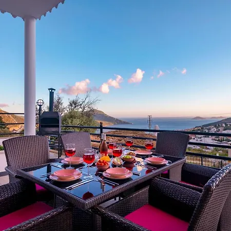 Sleeps 6 With Pool Air Con And Wifi *