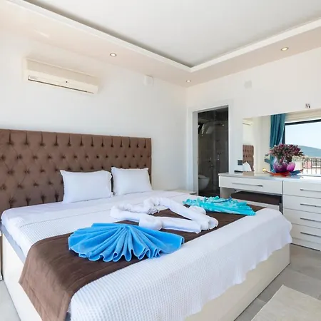 Sleeps 6 With Pool Air Con And Wifi * Kalkan